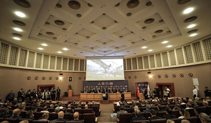 Enerji ve Tabii Kaynaklar Bakanı Bayraktar, BTSO'da konuştu: