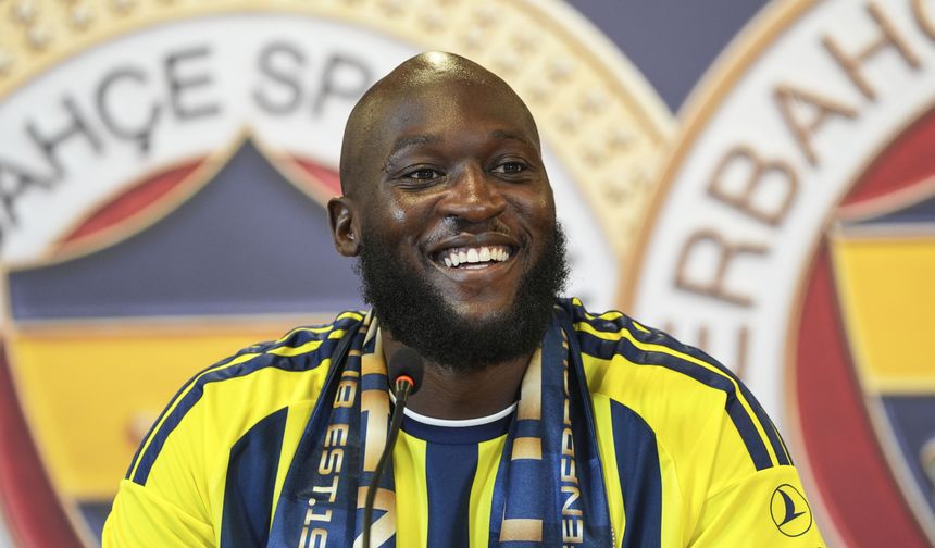 Fenerbahçe'de Romelu Lukaku için imza töreni düzenlendi