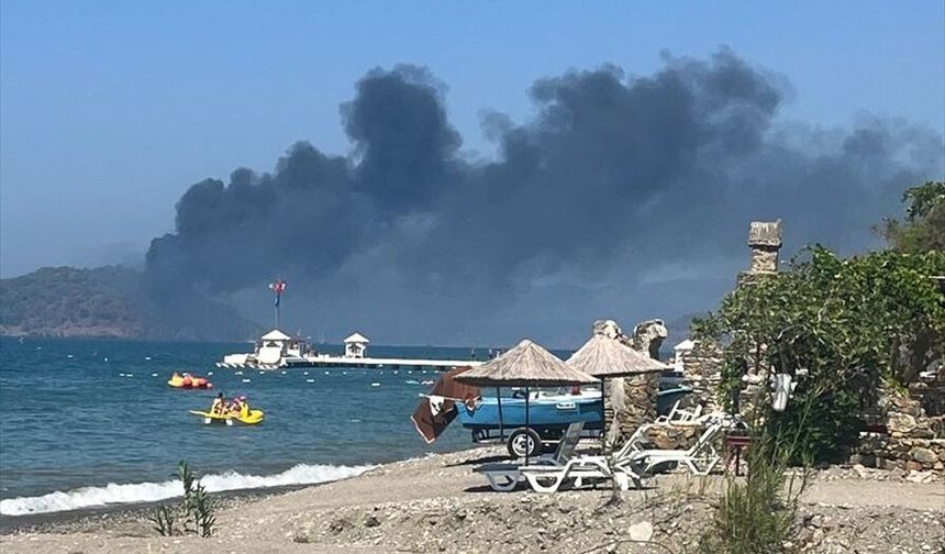 Fethiye'de tur teknesinde yangın çıktı