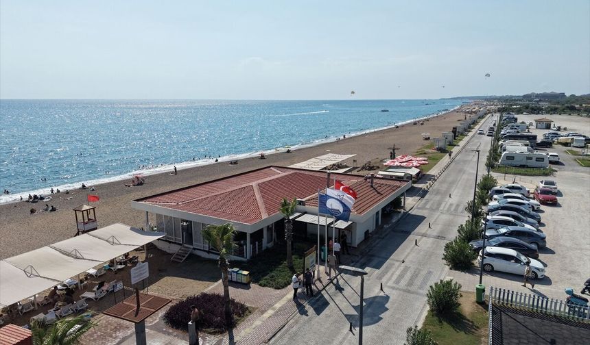 Manavgat'ta deniz ve kıyı temizliği çalışmaları sürüyor