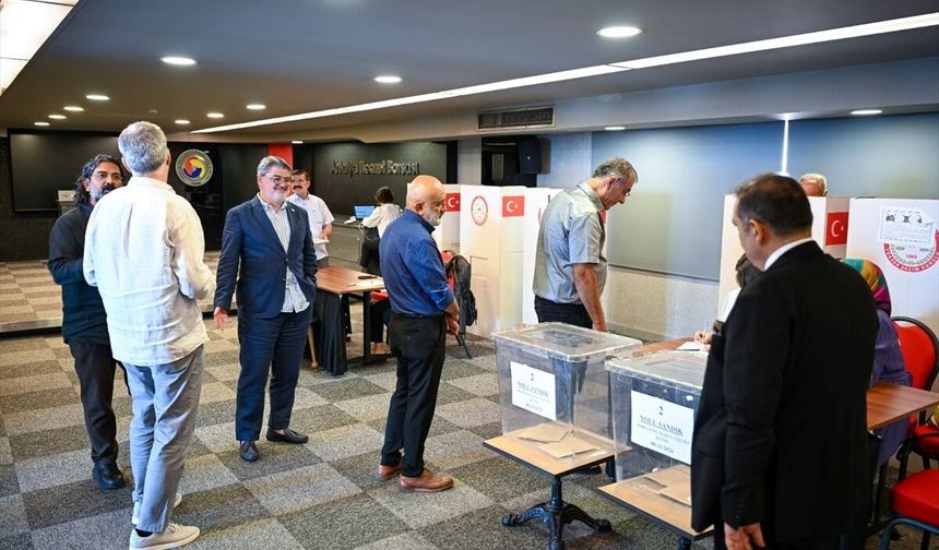 Antalya Ticaret Borsası Başkanlığına Çandır yeniden seçildi