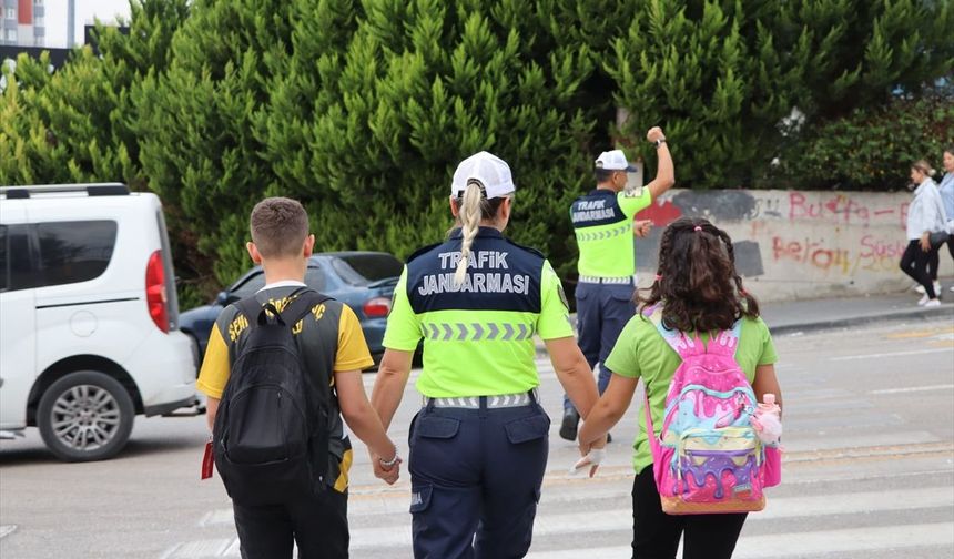 Başkentte okul çevrelerindeki denetimler sürüyor
