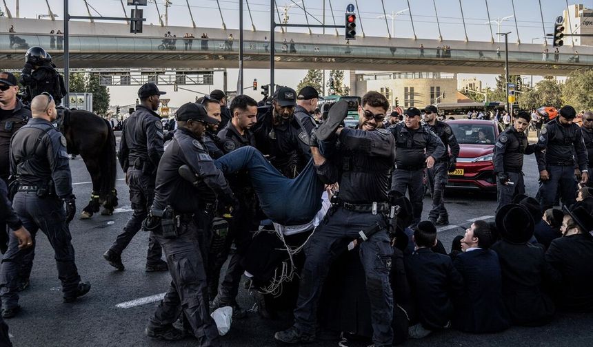 İsrail'de Ultra-Ortodoksların zorunlu askerlik protestolarına polis sert müdahale etti