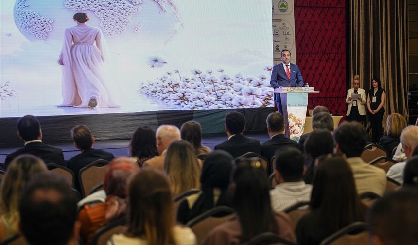 İzmir'de Türkiye Pamuk Zirvesi başladı