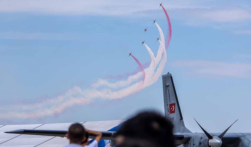 Türk Yıldızları TEKNOFEST Güneydoğu'nun coşkusunu artırdı