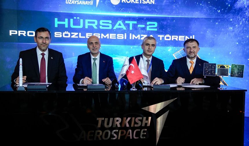 TUSAŞ ve ROKETSAN, Türkiye'nin seri üretilebilen ilk uydu ailesi HÜRSAT için imzaları attı