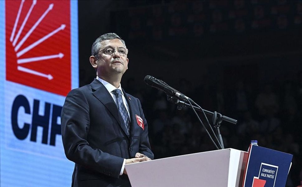 CHP Genel Başkanı Özel, canlı yayında soruları yanıtladı:
