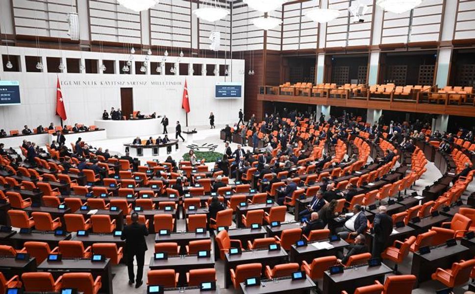 Bazı kanunlar ile 660 sayılı KHK'de değişiklikler içeren kanun teklifi, TBMM Genel Kurulunda