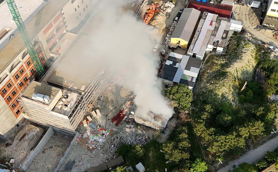 İstanbul Üniversitesi-Cerrahpaşa'nın Avcılar Yerleşkesi'nde çıkan yangın söndürüldü