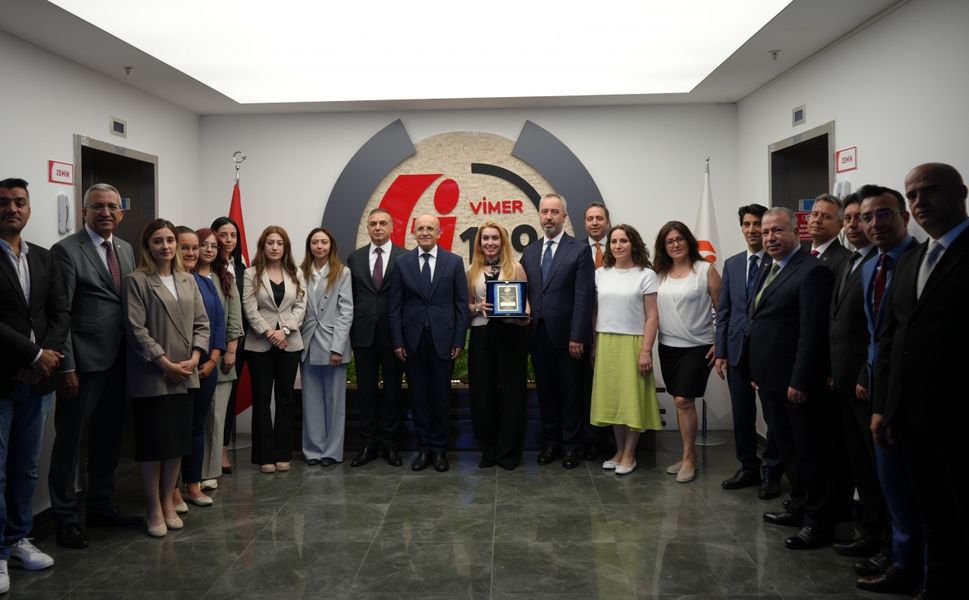 Bakan Şimşek, yurt dışından ödül alan VİMER'i ziyaret etti