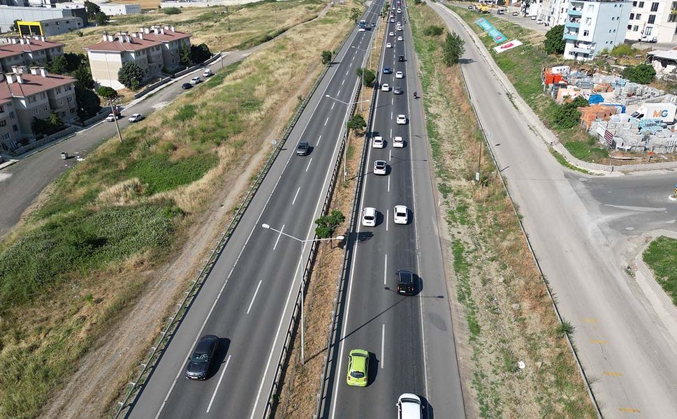 Tekirdağ-İstanbul yolunda bayram tatilinden dönüş yoğunluğu başladı