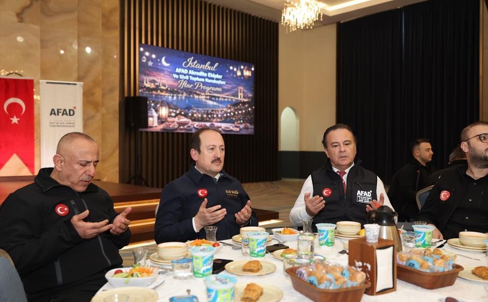 AFAD akredite ekipleri ve sivil toplum kuruluşları, İstanbul'da iftar programında buluştu