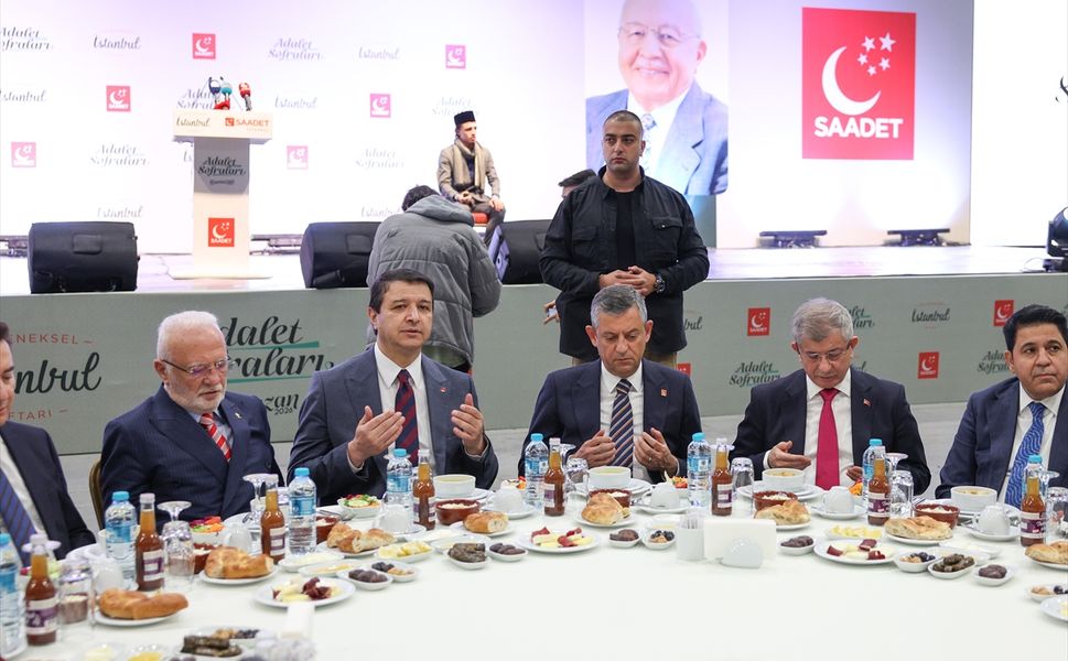 CHP Genel Başkanı Özel, Saadet Partisi Geleneksel İftar Programı'nda konuştu: