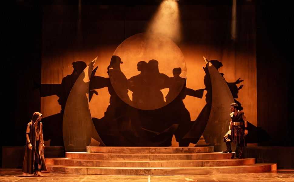 İDOB tarafından 'Deli Dumrul' ve 'Tehlikeli Oyun' eserlerinin dünya prömiyeri yapıldı