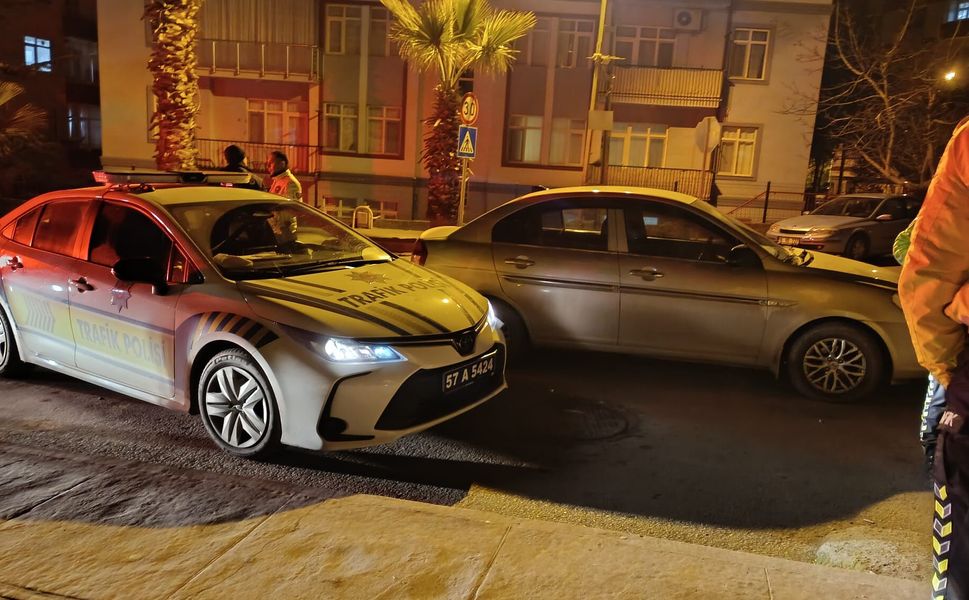 Sinop'ta tartıştığı sürücünün önünü kesen alkollü sürücüye 205 bin lira ceza uygulandı