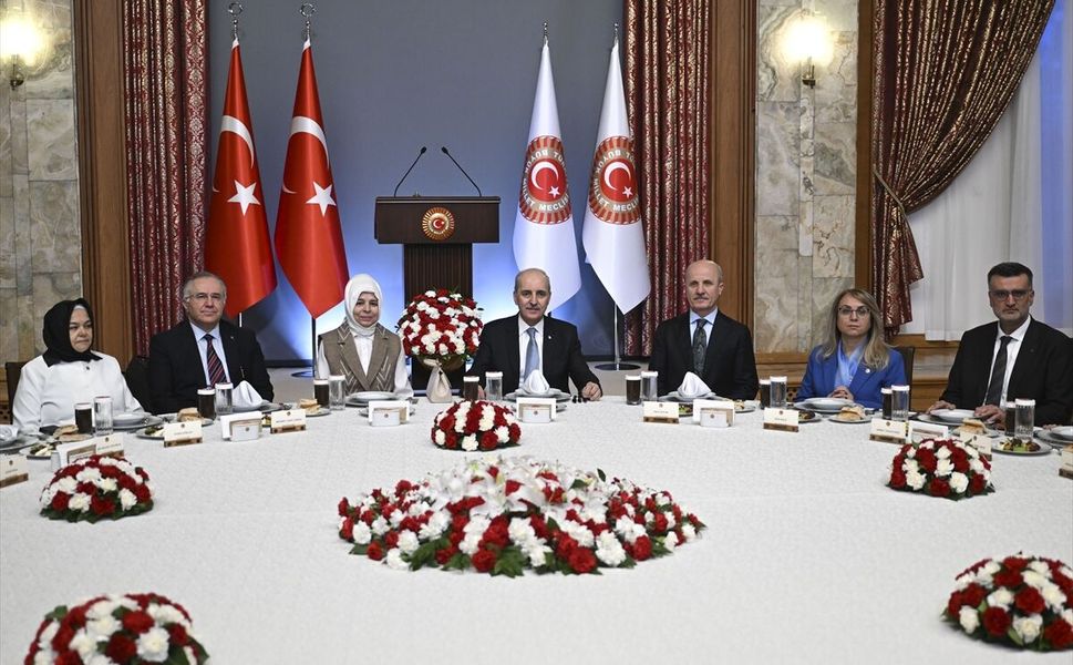 TBMM Başkanı Kurtulmuş, Meclis'te rektörlerle iftarda bir araya geldi: