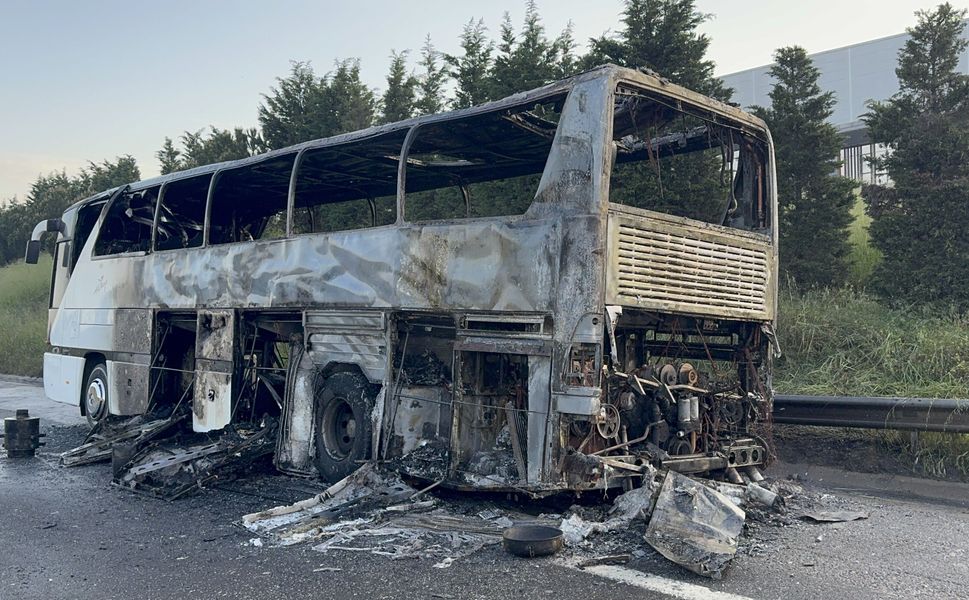 TEM Otoyolu'nda otobüste çıkan yangın söndürüldü