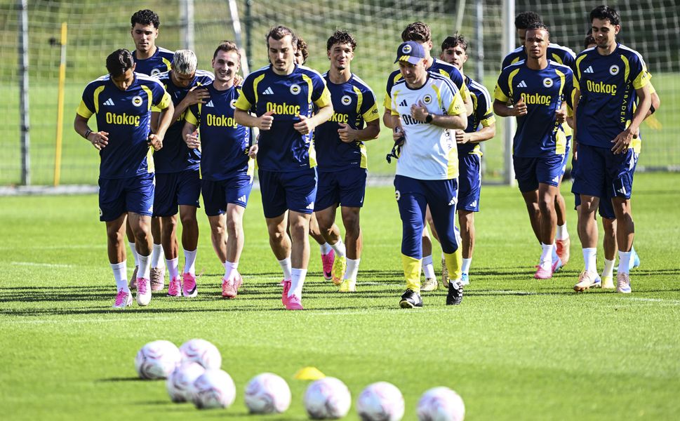 Fenerbahçe, hazırlıklarını sürdürdü