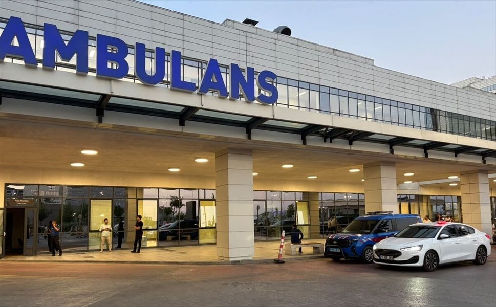 Yeni Parti Gaziantep Milletvekili Melih Meriç bıçaklı saldırıda yaralandı