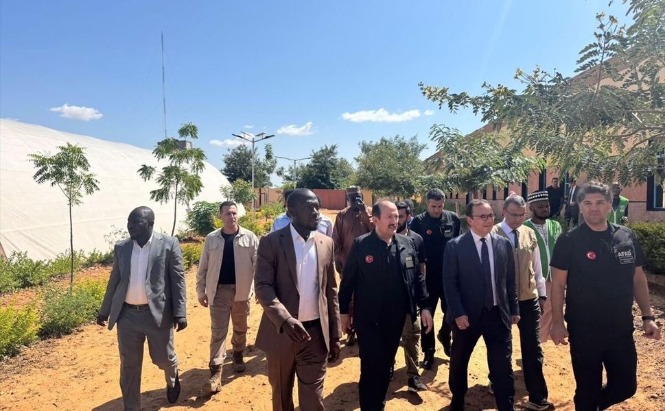 AFAD Başkanı Pehlivan, Niamey'de Yetim Eğitim Kompleksi'ni ziyaret etti