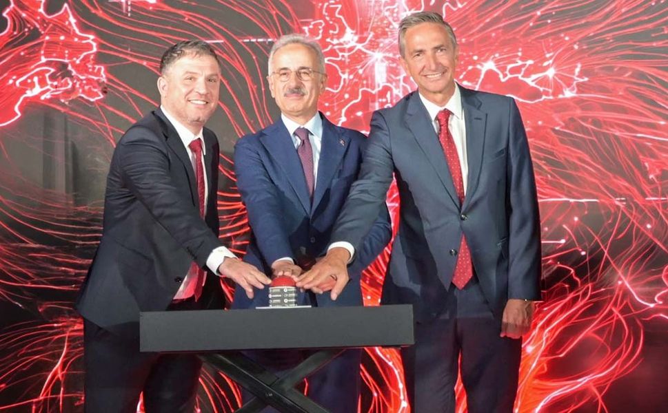 İzmir'e dev veri merkezi