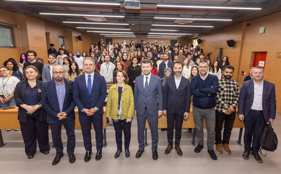 BİK Genel Müdürü Çay, İstanbul  Üniversitesi öğrencileriyle buluştu