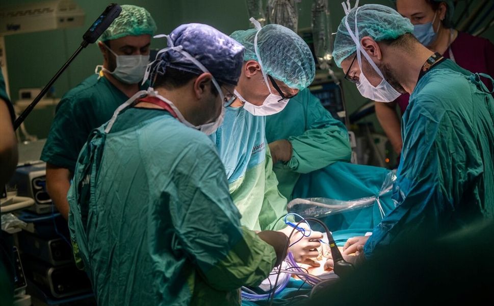 Hacettepe Üniversitesi Hastanesinde 'spina bifida' tanısı konulan iki bebeğe anne karnında cerrahi müdahale
