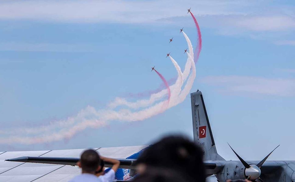 Türk Yıldızları TEKNOFEST Güneydoğu'nun coşkusunu artırdı