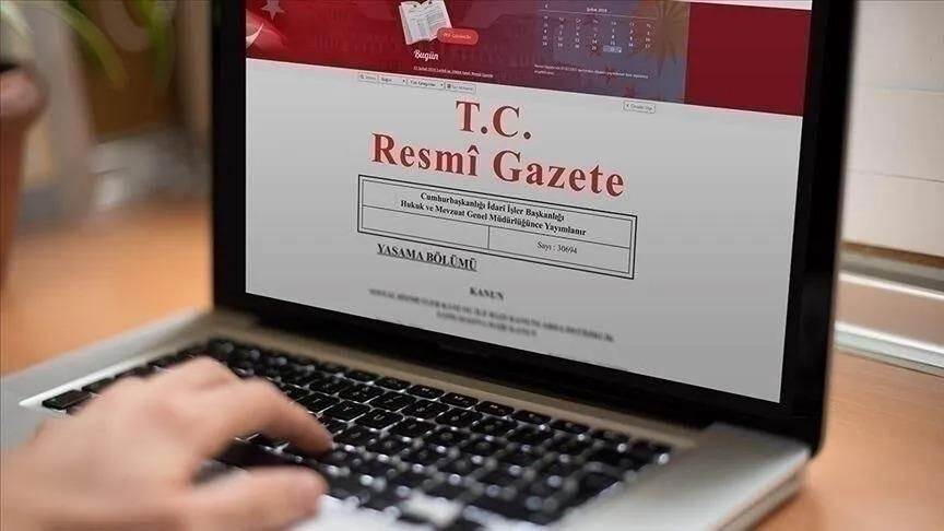 Adalet Bakanlığı'nın 900 sözleşmeli icra katibi alımı ilanı Resmi Gazete'de yayımlandı