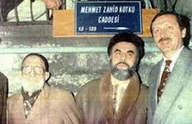Erdoğan, İskenderpaşa Şeyhi Merhum Prof. Dr. Esad Coşan Ve Bababı Necati Coşan Ile Birlikte-1