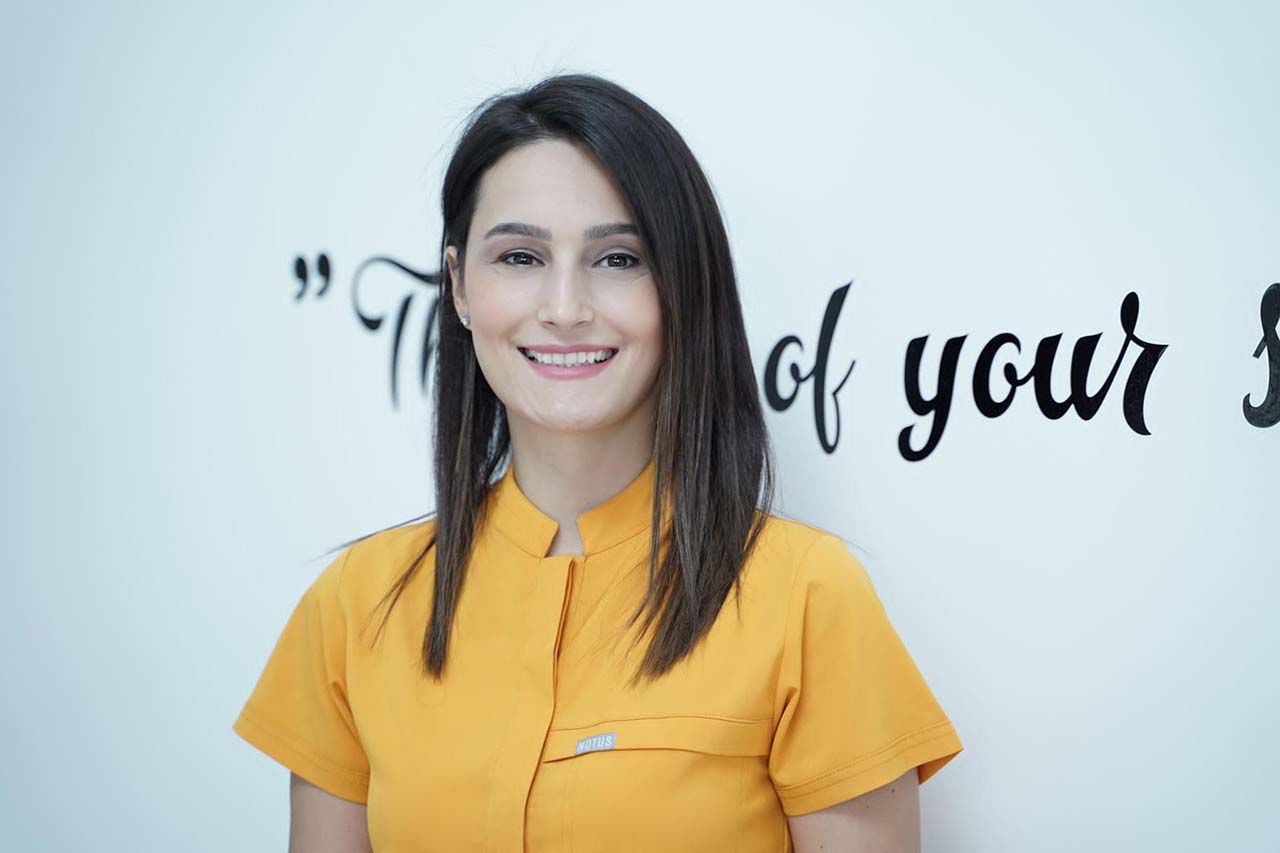 Diş Hekimi Deniz İnce