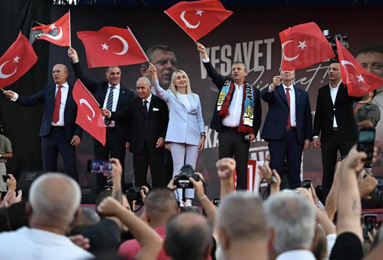 Hikmet Çetin Mitinginde