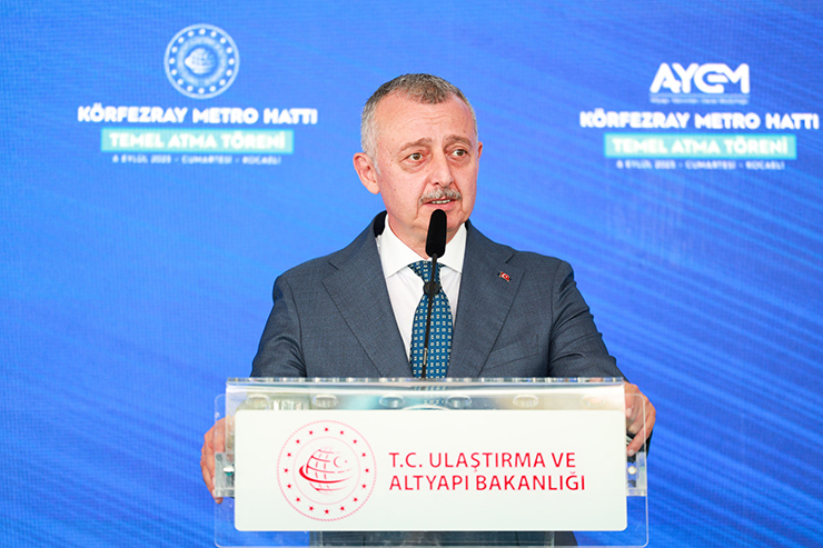 Kocaeli Büyükşehir Belediyesi Başkanı Tahir Büyükakın
