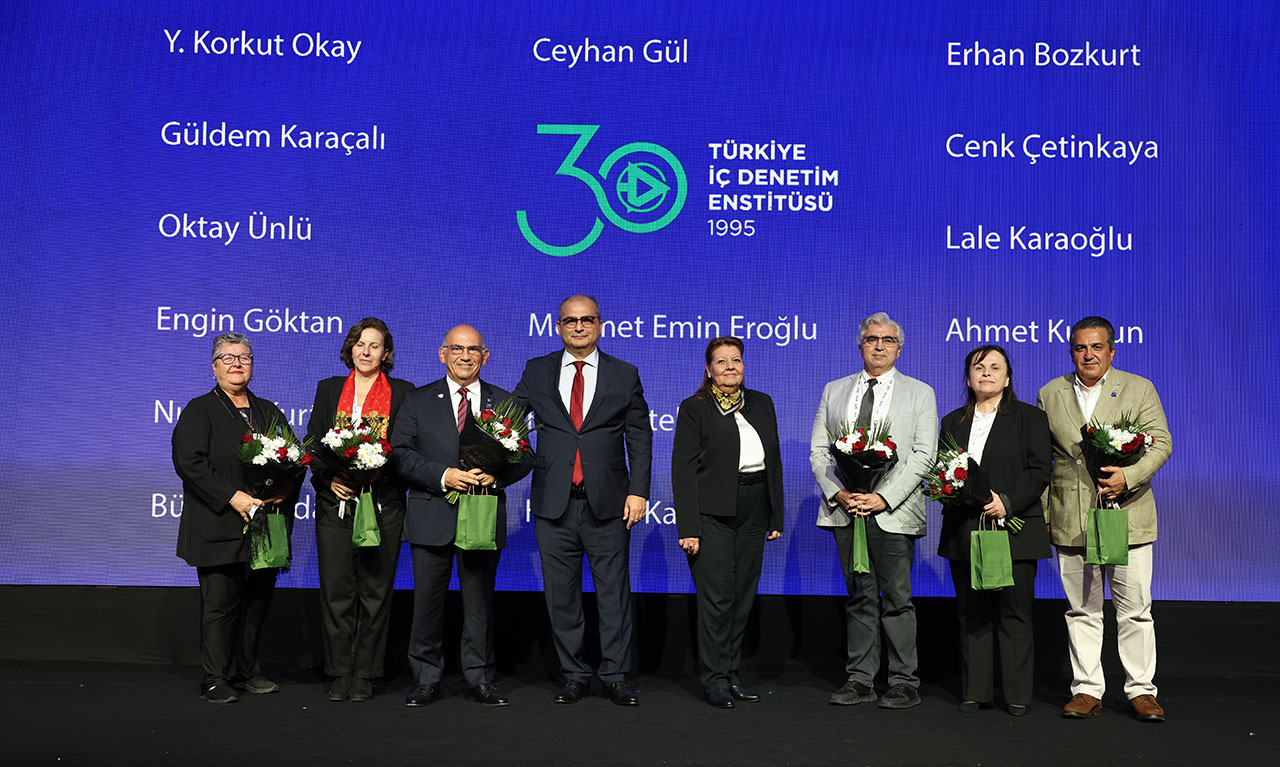 Ti̇de Kurucu Üyelerine Vefa Ödülü