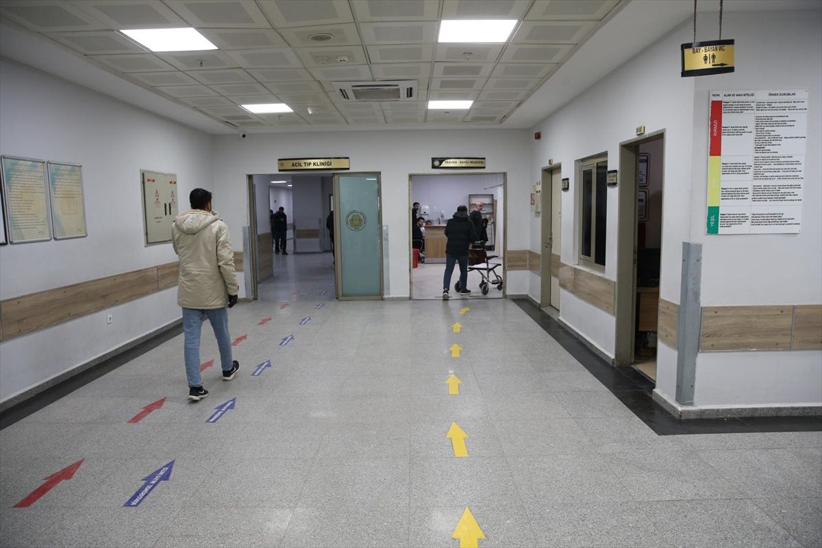 Kar ve buzlanma nedeniyle düşmeye bağlı kırık vakalarında son günlerde artış yaşanıyor