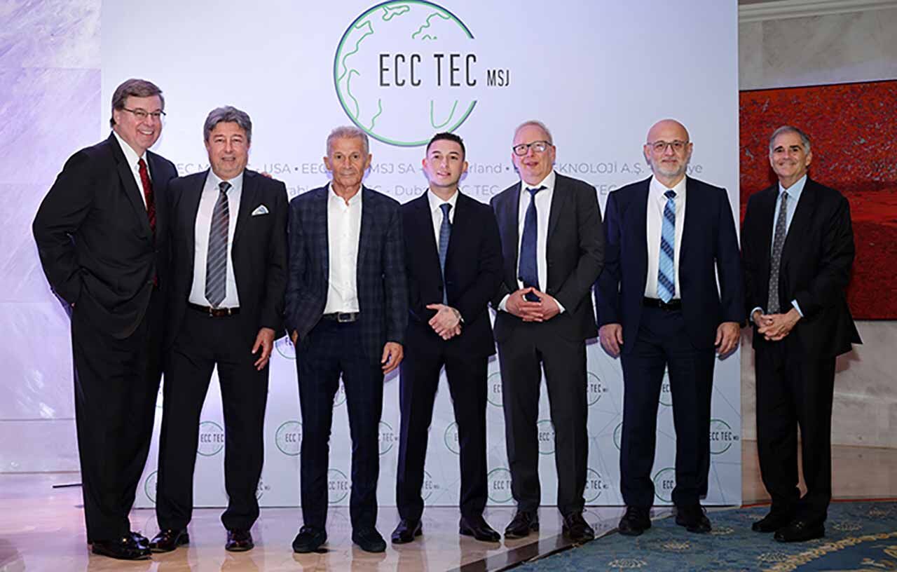 Ecc1 (Soldan Sağa)Matthew Byrnes, Uğur İpek, Murat Cap , Şaban Akyıldız, Dean Himmet Akyıldız, Frank Paetsch , Robert Kramer