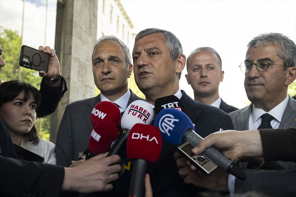 CHP Grup Başkanı Özel, gazetecilerin sorularını yanıtladı: