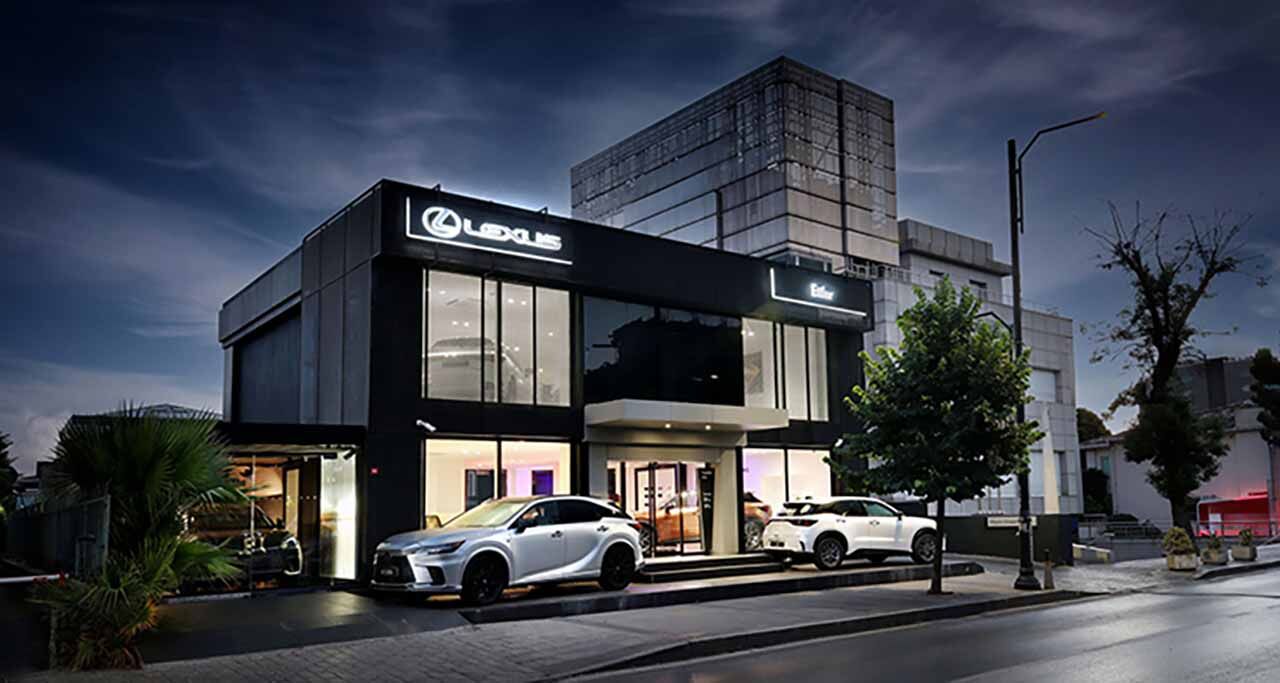 Lexus-10