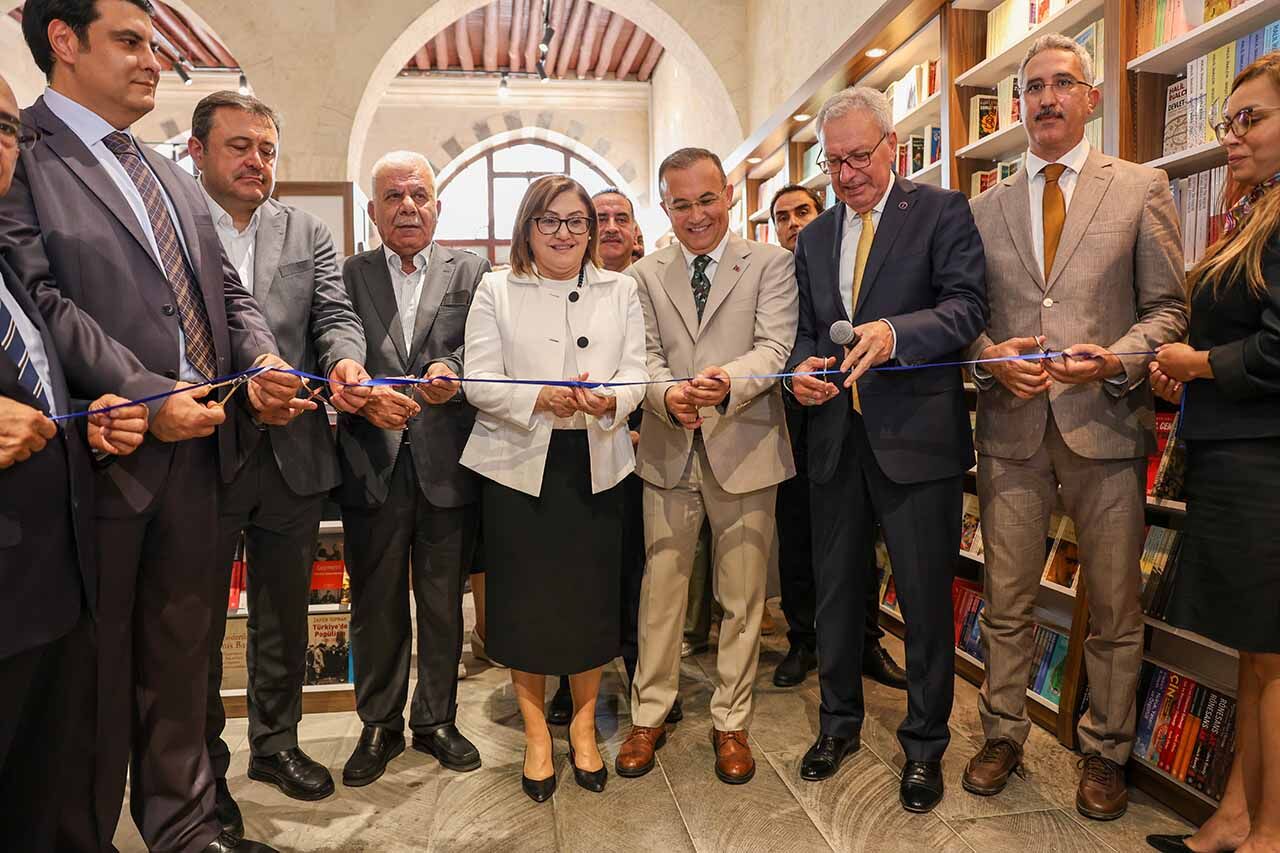 İş Bankası Kültür Yayınlarının 31. kitabevi Gaziantep'te açıldı