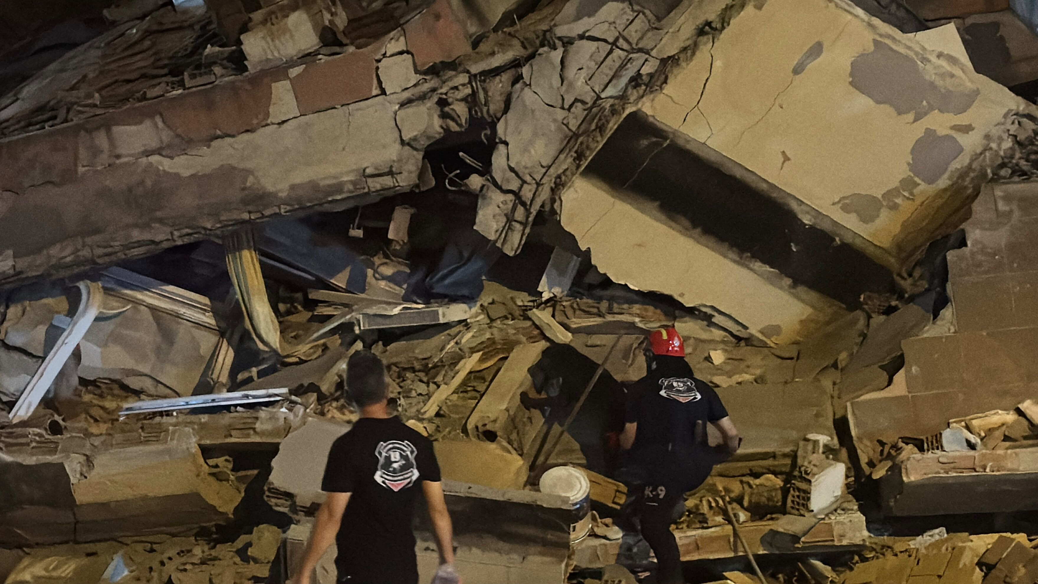 Bahçelievler'de 4 katlı bina çöktü (3)
