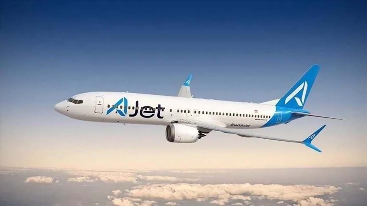 AJet taşkınlık çıkaran yolcuyu kara listeye alarak uçuşlarından menetti
