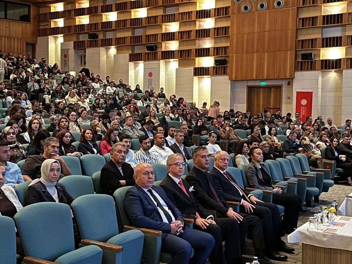 Muğla'da kamu çalışanlarına dezenformasyon ve yapay zeka eğitimi