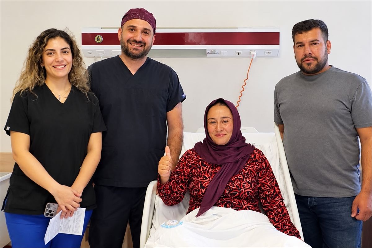 Şanlıurfa'da 12 yıldır ağrı çeken kadının karnından 12 santimetrelik kitle çıkarıldı